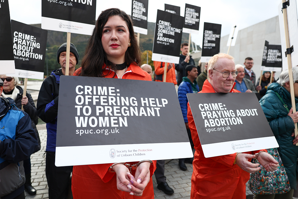 ‘Tragic day’: Law banning pro-lifers from abortion clinics could make silent prayer illegal