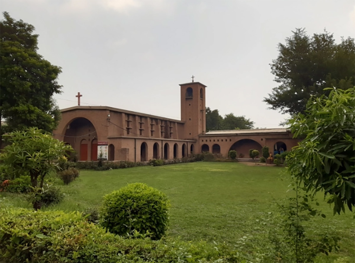 Pakistan’s oldest seminary removes chairman amid accusations corruption