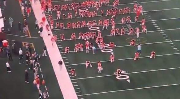 Ohio State players kneel in prayer on field before Cotton Bowl victory