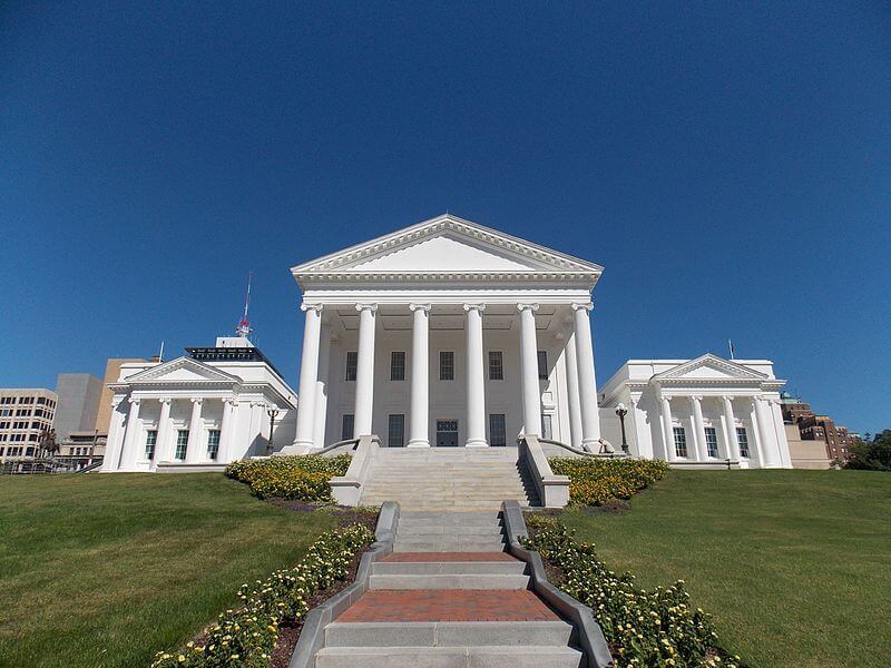 Virginia lawmakers advance amendment that would allow third-trimester abortions