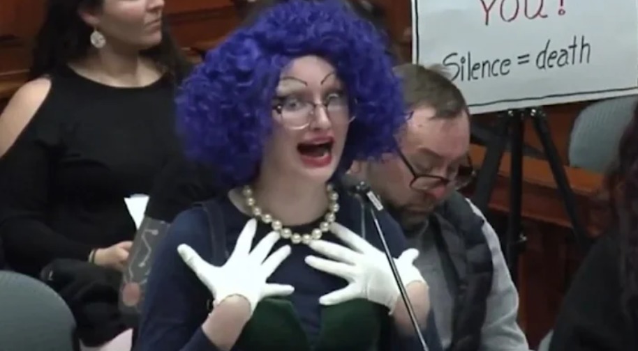 Lesbian pastor blasphemes Jesus as ‘drag queen,’ trans activists issue threats at city council meeting