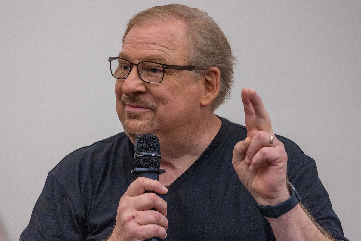 Rick Warren deletes political tweet about Crucifixion after Christian backlash